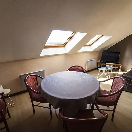 Geste D' Alice Otel 2*